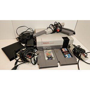 Nintendo NES-001 Console - Bundle - 2 Controller - NEW PIN - TESTED & READ